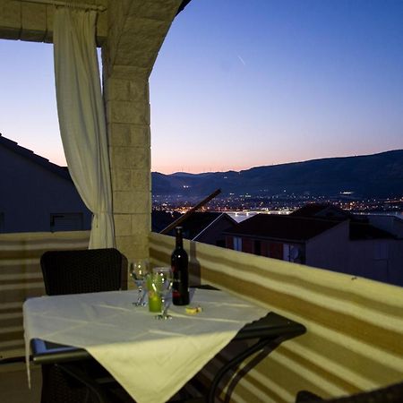 Holidays Apartments Slanada With Terrace And Sea View, Near The Beach & Town Trogir, Free Parking, Quiet Place On Peninsula Ciovo Екстериор снимка