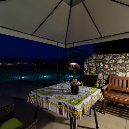 Holidays Apartments Slanada With Terrace And Sea View, Near The Beach & Town Trogir, Free Parking, Quiet Place On Peninsula Ciovo Екстериор снимка