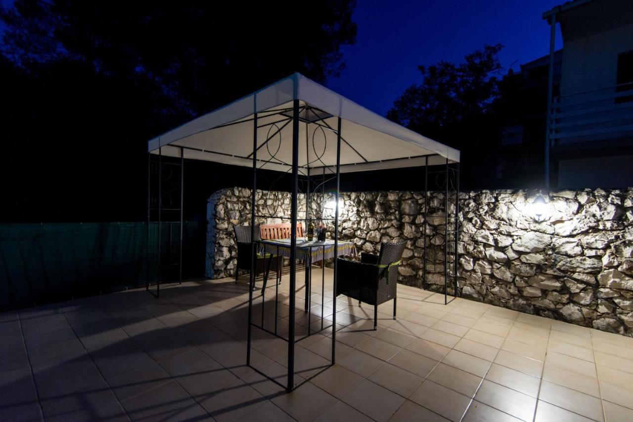 Holidays Apartments Slanada With Terrace And Sea View, Near The Beach & Town Trogir, Free Parking, Quiet Place On Peninsula Ciovo Екстериор снимка