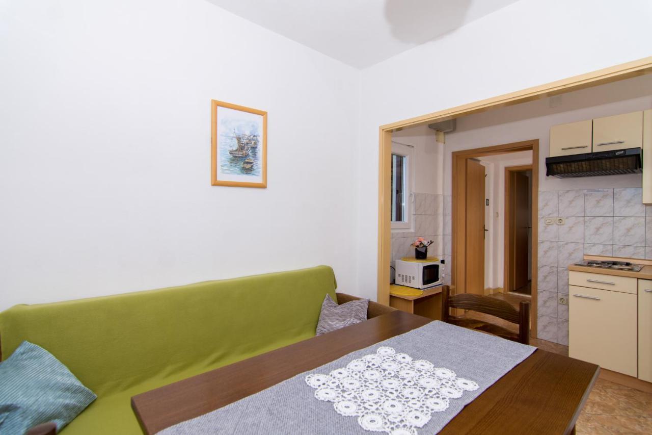 Holidays Apartments Slanada With Terrace And Sea View, Near The Beach & Town Trogir, Free Parking, Quiet Place On Peninsula Ciovo Екстериор снимка