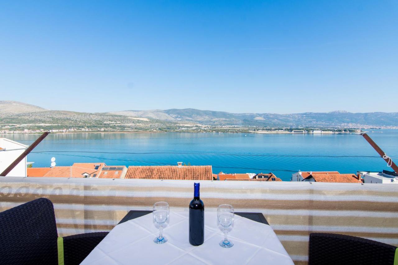 Holidays Apartments Slanada With Terrace And Sea View, Near The Beach & Town Trogir, Free Parking, Quiet Place On Peninsula Ciovo Екстериор снимка