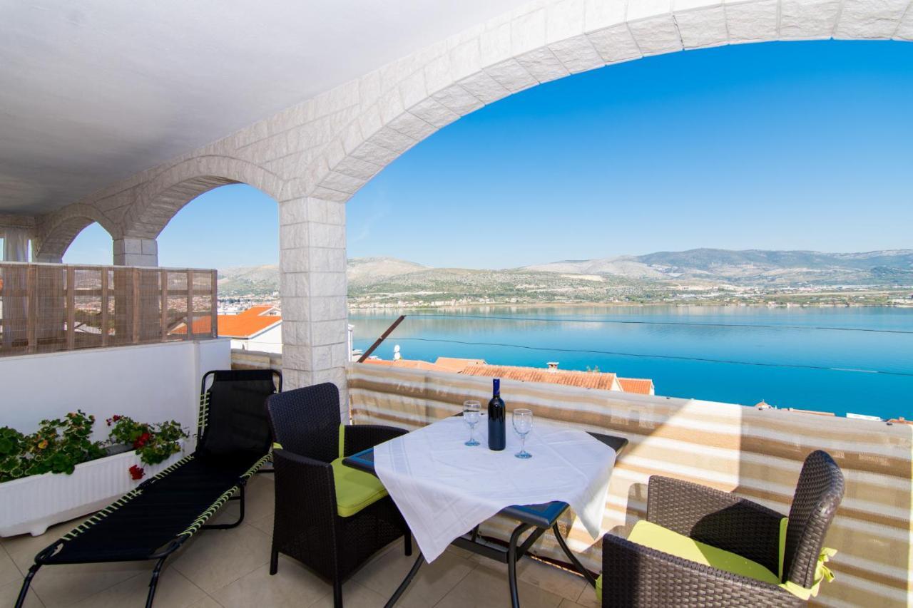 Holidays Apartments Slanada With Terrace And Sea View, Near The Beach & Town Trogir, Free Parking, Quiet Place On Peninsula Ciovo Екстериор снимка