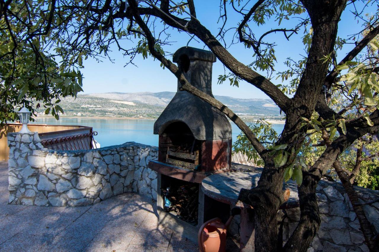Holidays Apartments Slanada With Terrace And Sea View, Near The Beach & Town Trogir, Free Parking, Quiet Place On Peninsula Ciovo Екстериор снимка