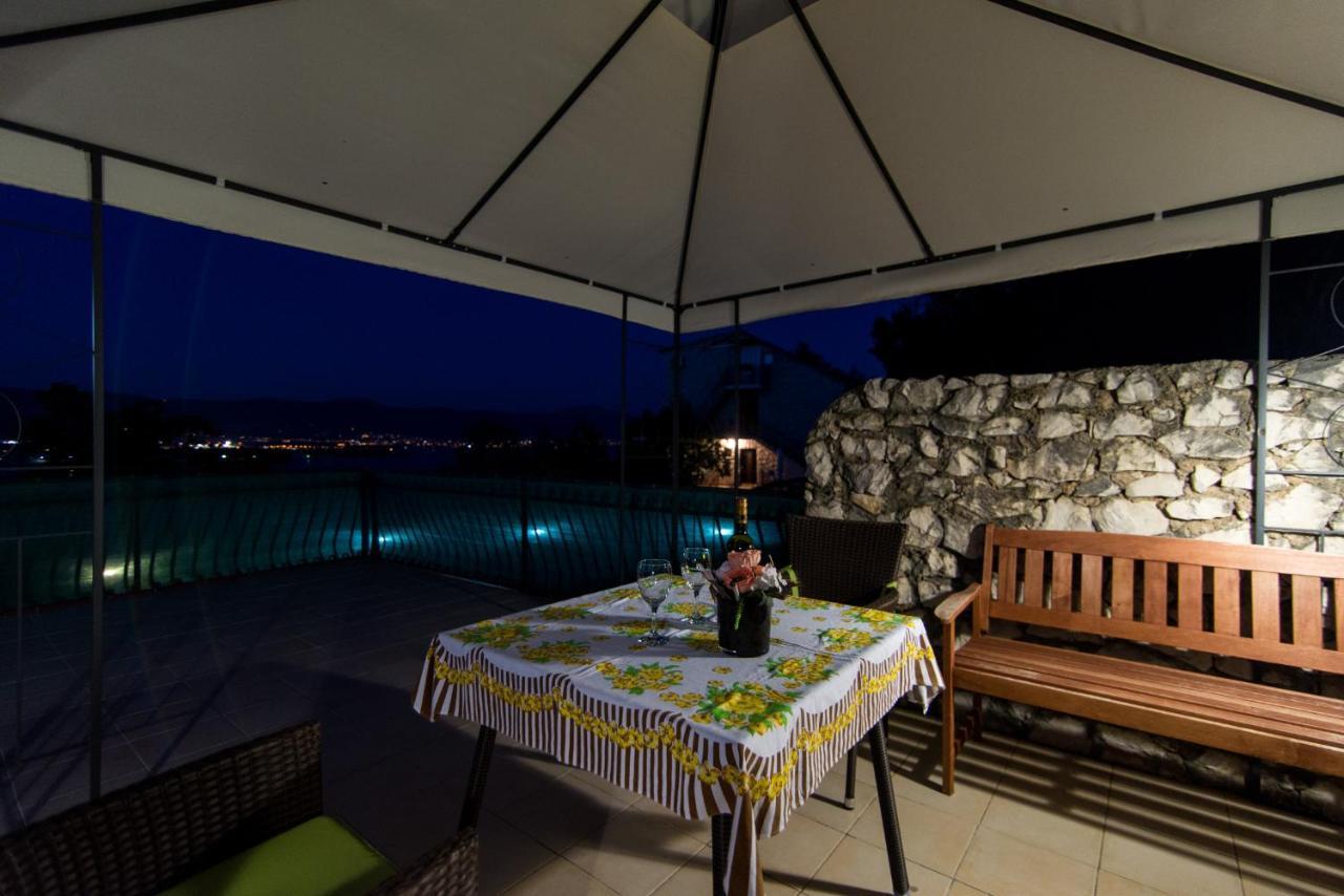 Holidays Apartments Slanada With Terrace And Sea View, Near The Beach & Town Trogir, Free Parking, Quiet Place On Peninsula Ciovo Екстериор снимка