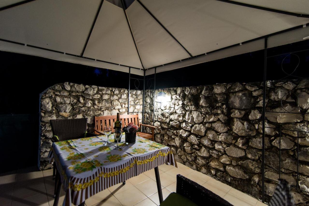 Holidays Apartments Slanada With Terrace And Sea View, Near The Beach & Town Trogir, Free Parking, Quiet Place On Peninsula Ciovo Екстериор снимка